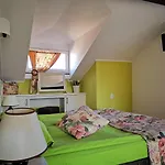 Zigen House Pensión 3*