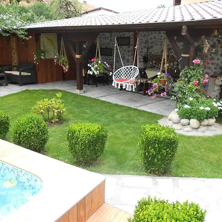 בית הארחה Zigen House בנסקו